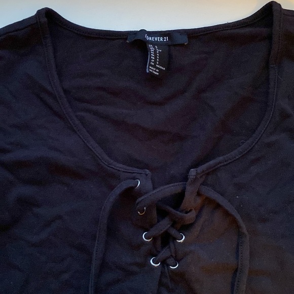 Forever 21 black lace up crop top, size S - Picture 2 of 3